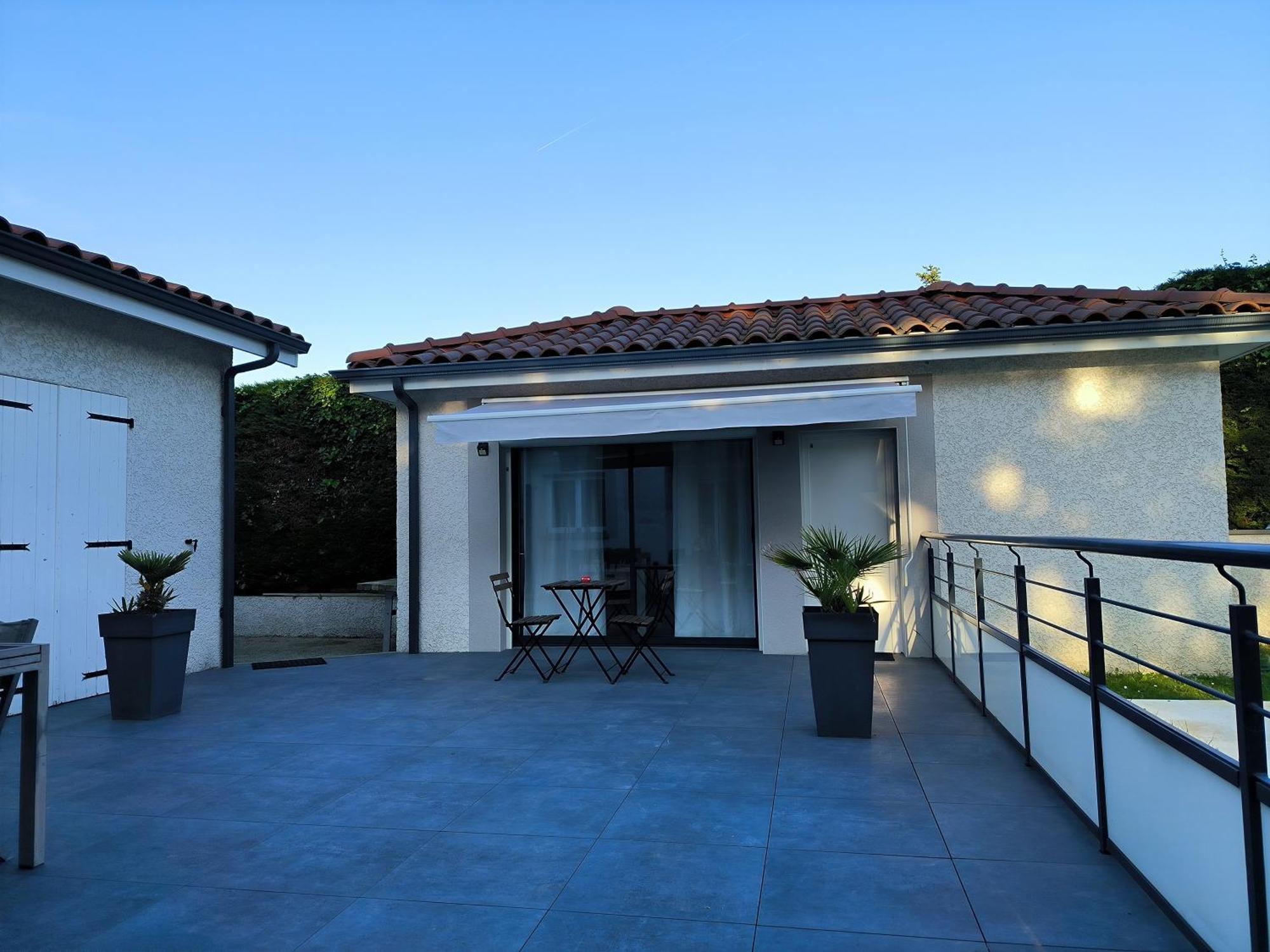 Ferienwohnung Petit Nid Douillet Reventin-Vaugris Exterior foto